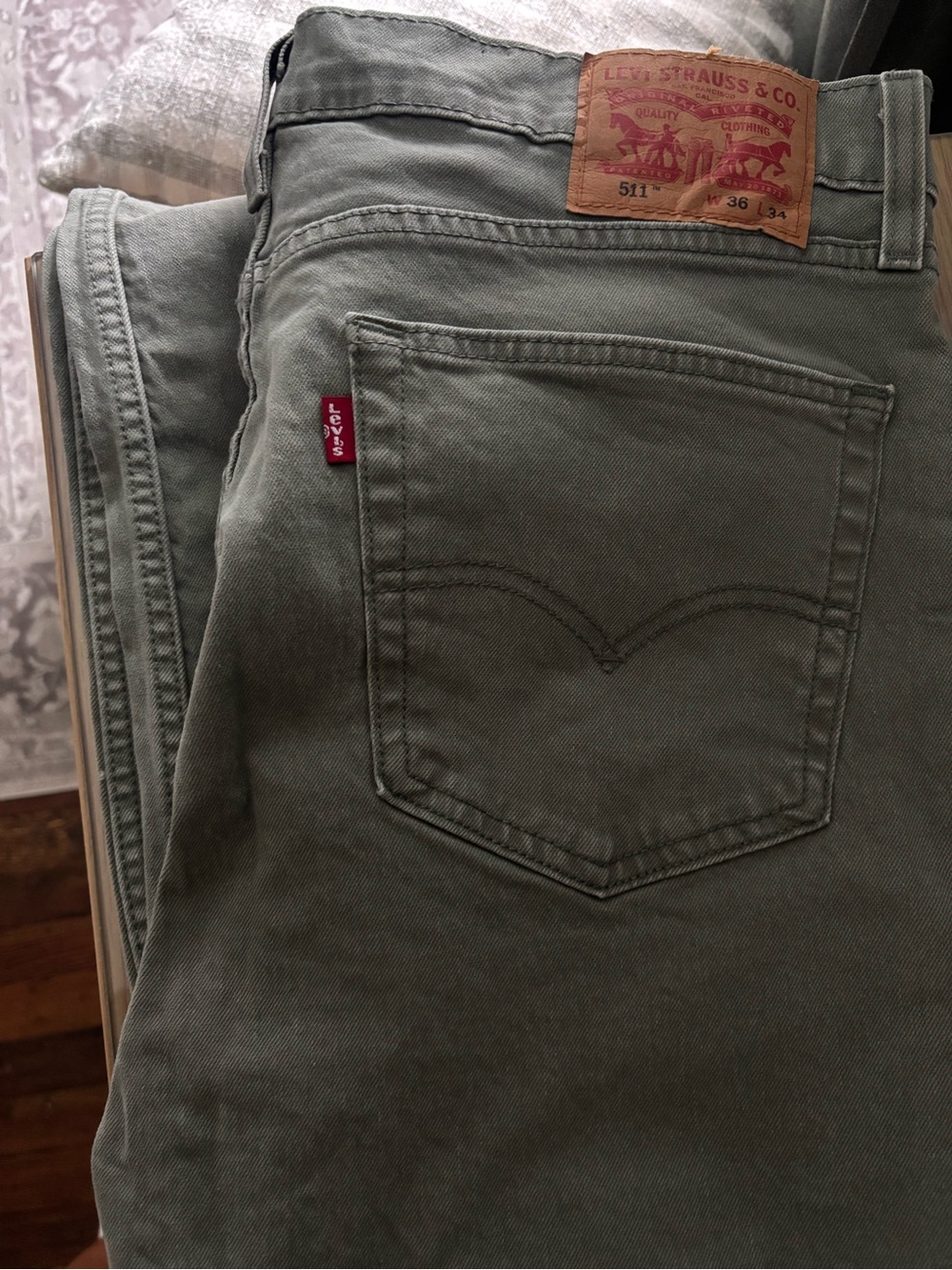Levi's 511 Slim Men's Jeans in Olive